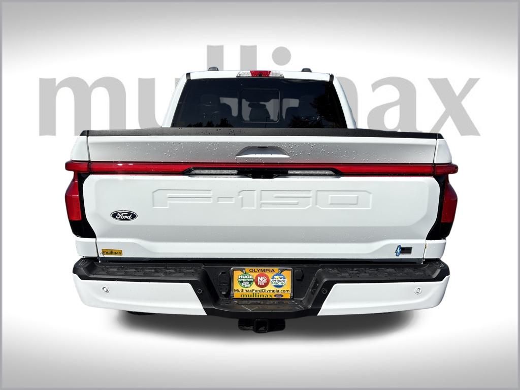 2025 Ford F-150 Lightning Lariat photo 4