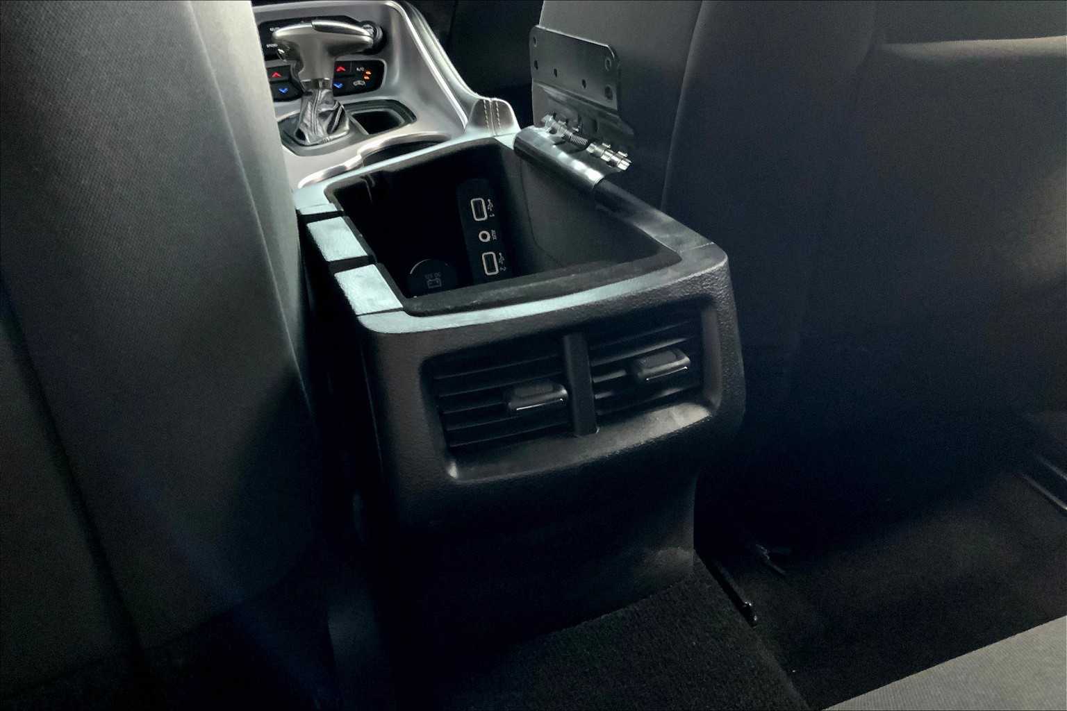 2020 Dodge Challenger SXT photo 31