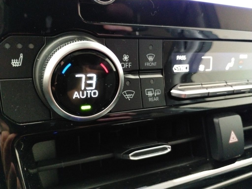 2024 Toyota Highlander XLE photo 24