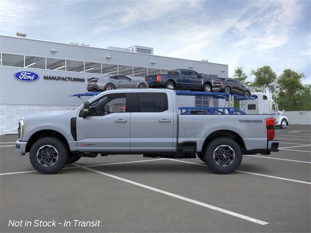 2026 Ford F-350 Lariat photo 2