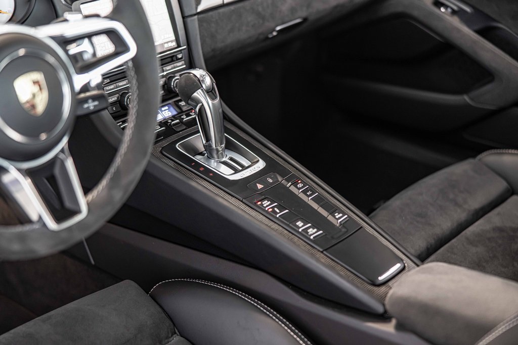 2016 PORSCHE 911 - Image 20