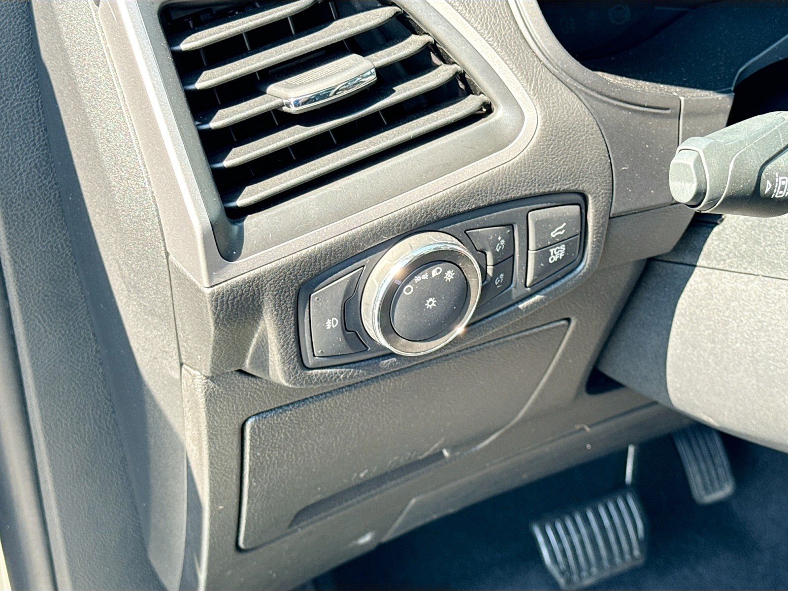 2022 Ford Edge SEL photo 10