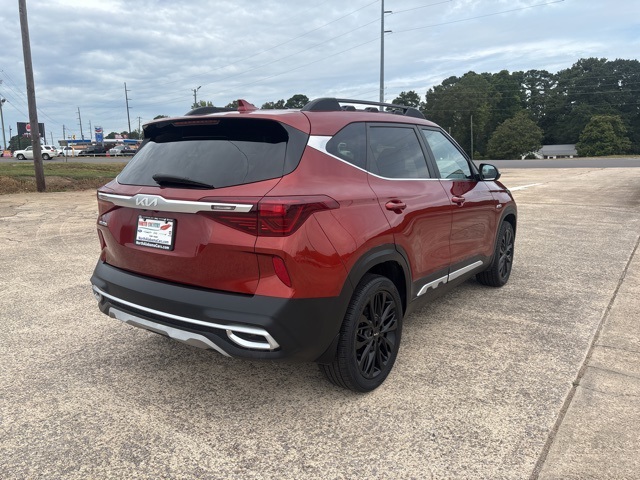 2022 Kia Seltos Nightfall Edition photo 7