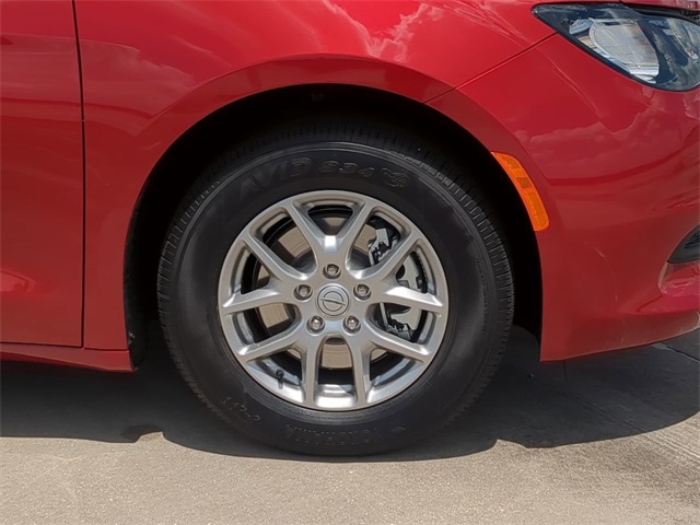 2026 Chrysler Voyager LX photo 10