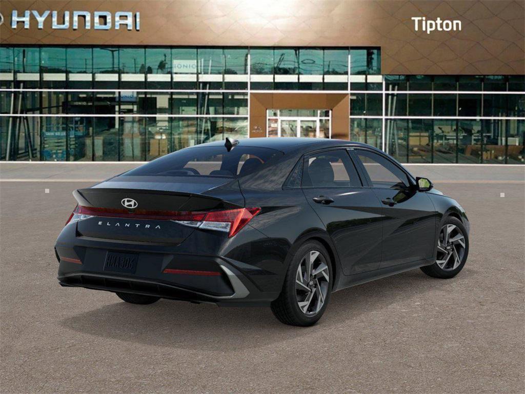 2025 Hyundai Elantra SEL Sport photo 3
