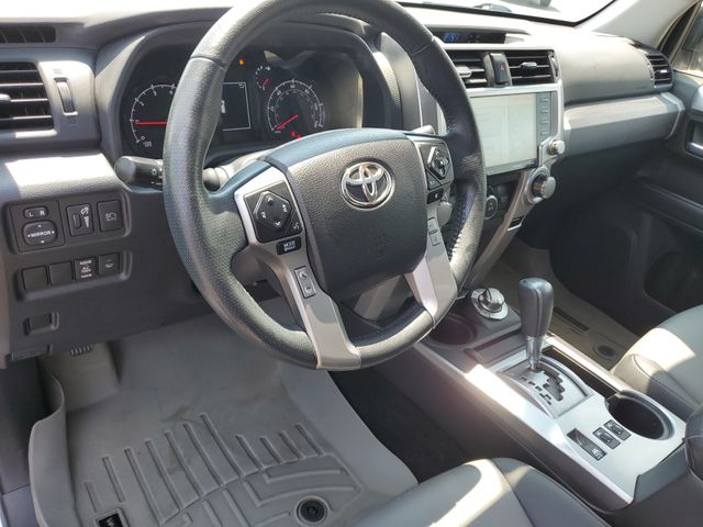 2022 Toyota 4Runner SR5 photo 2