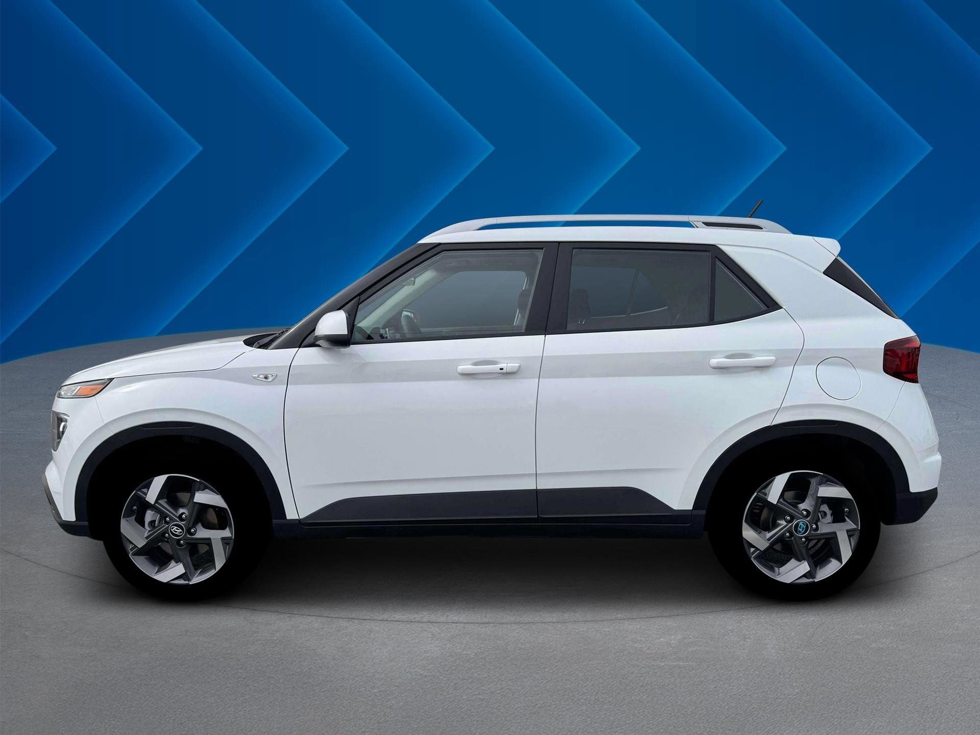 2026 Hyundai Venue SEL photo 2