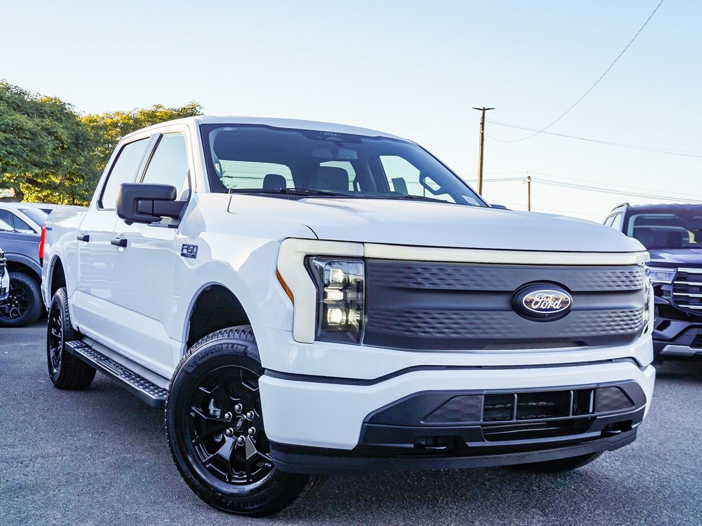 2025 Ford F-150 Lightning XLT's photo