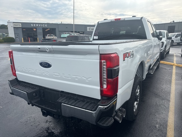 2026 Ford F-350 XLT photo 4