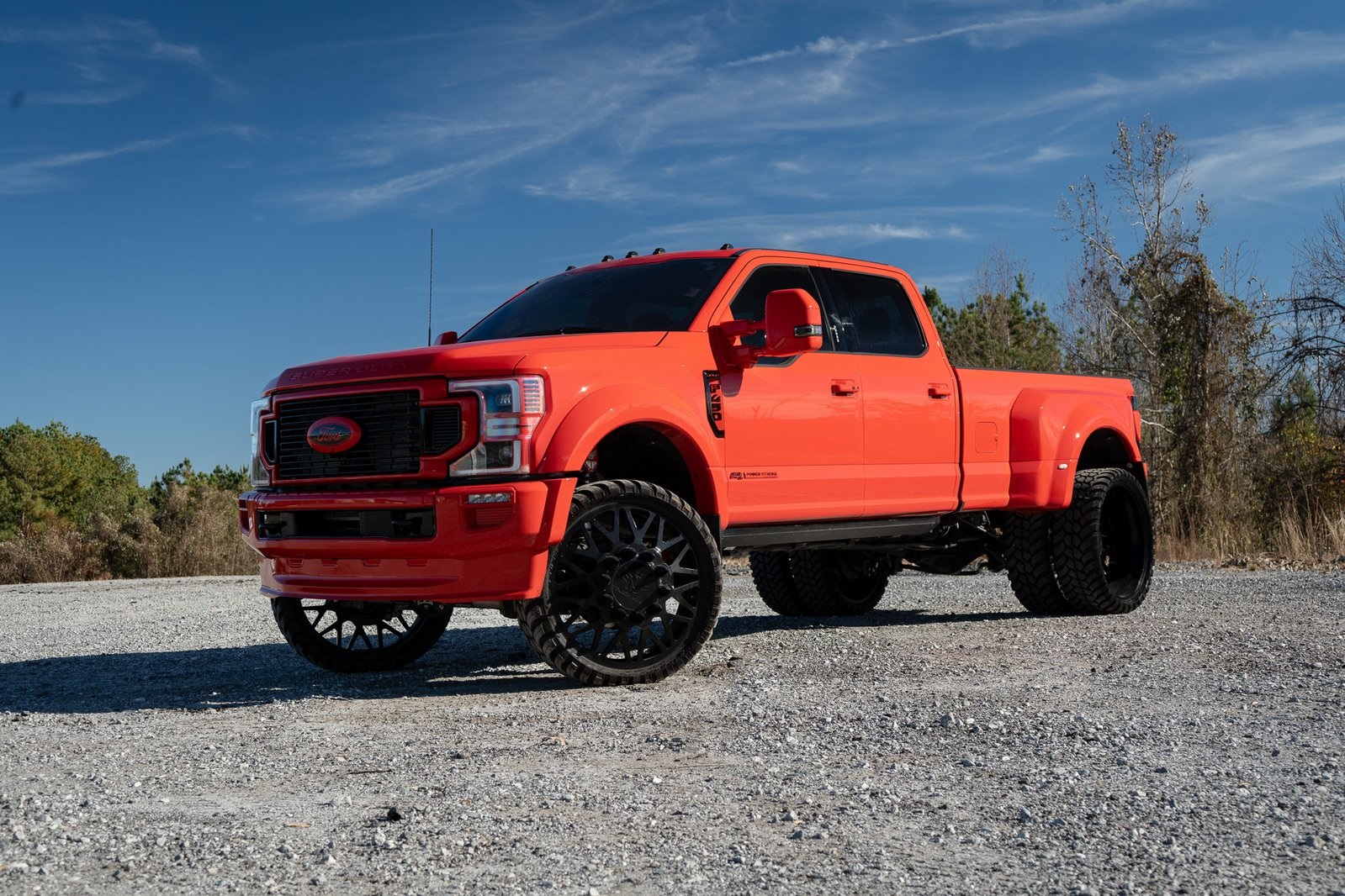 2022 Ford F-450 Super Duty Lariat's photo