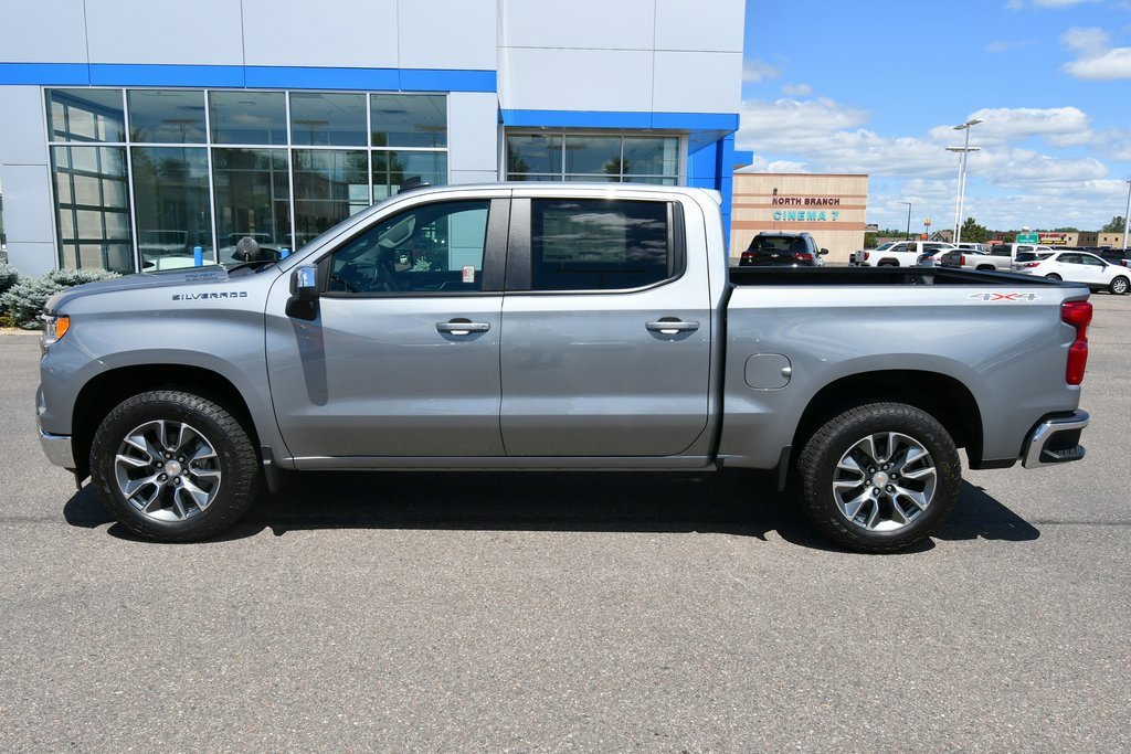 2025 Chevrolet Silverado 1500 LT photo 3