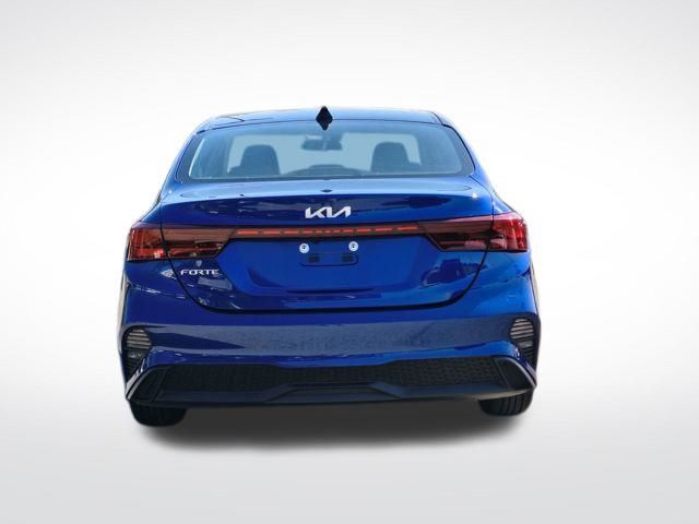 2023 Kia Forte LXS photo 6