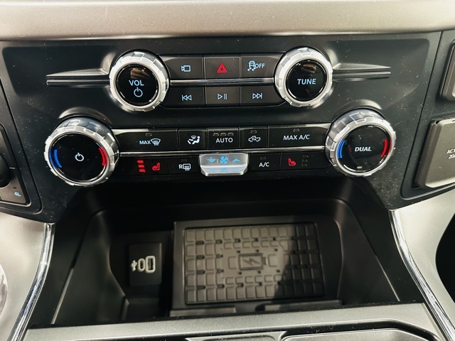 2025 Ford F-150 XLT photo 24