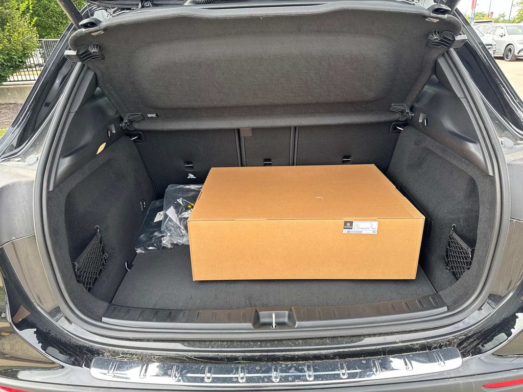 2026 Mercedes Benz GLA 250 4MATIC photo 4