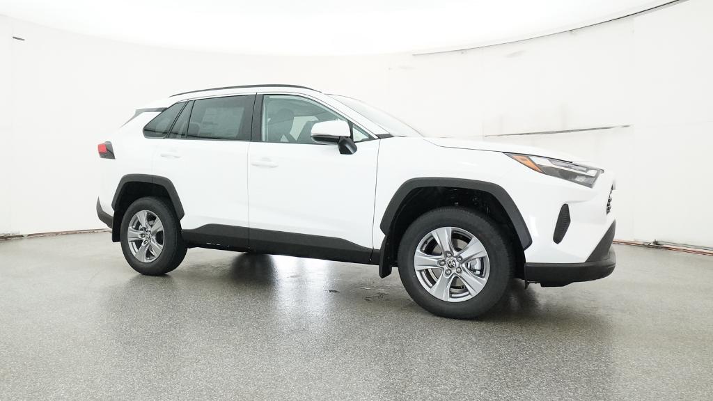 2025 Toyota RAV4 XLE photo 28