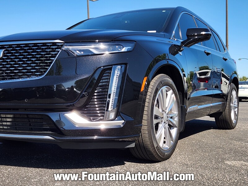 2024 Cadillac XT6 Premium Luxury photo 2