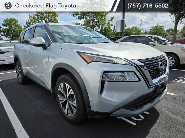2022 Nissan Rogue SV photo 2