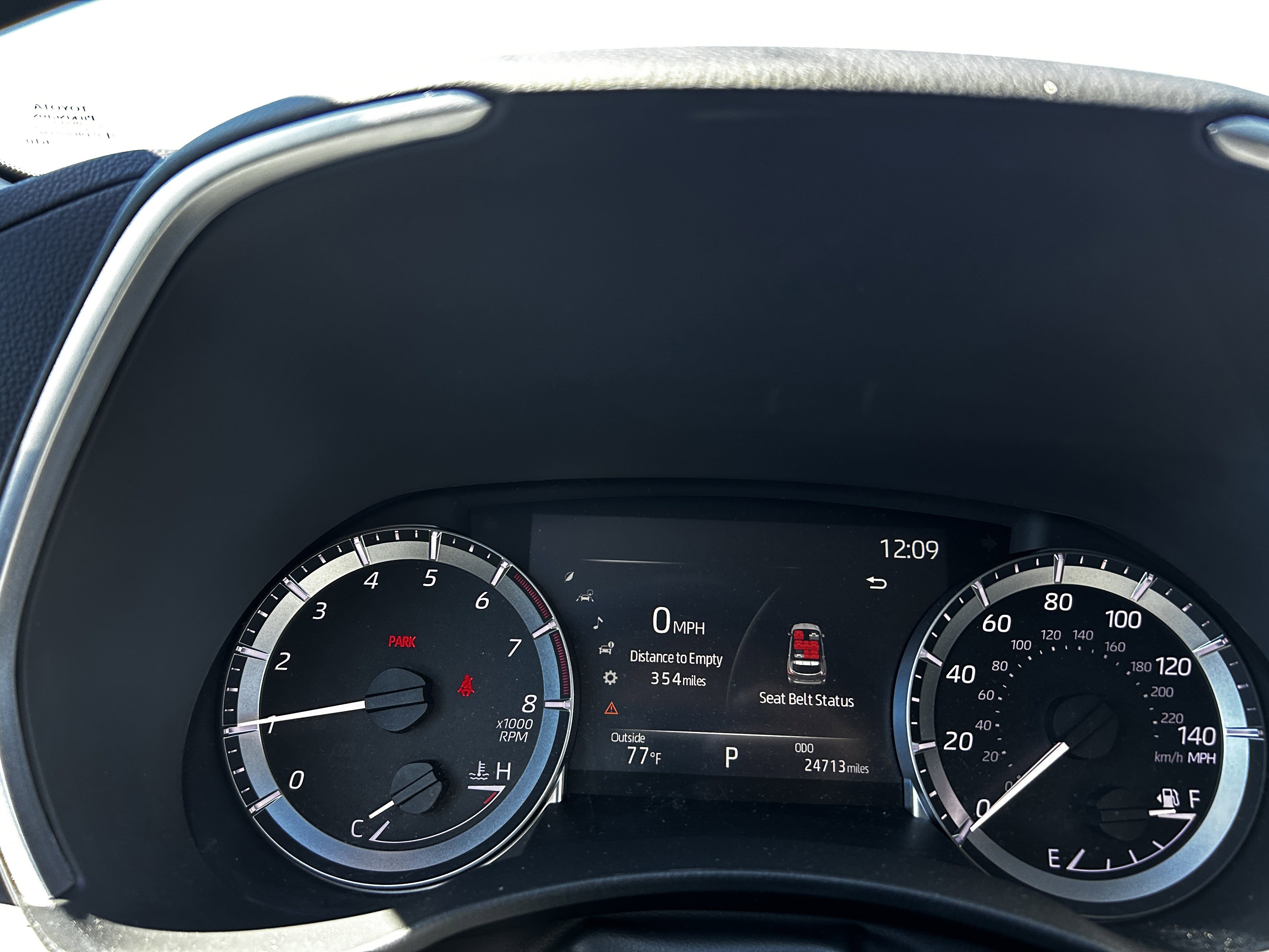 2023 Toyota Highlander L photo 2