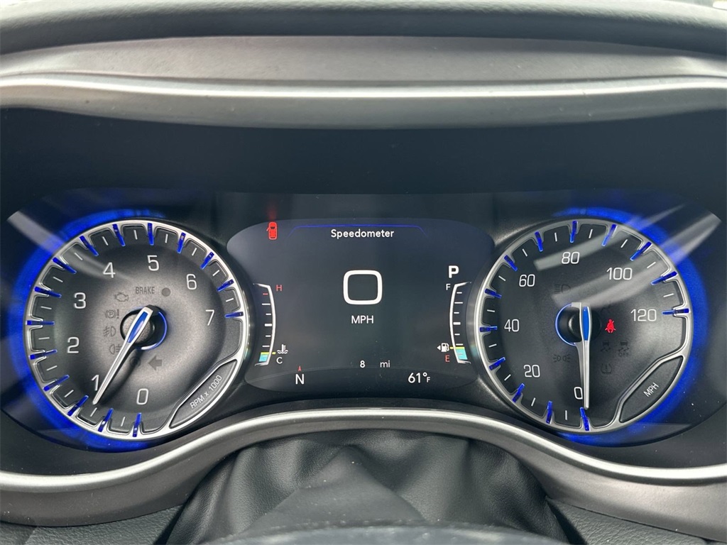 2025 Chrysler Voyager LX photo 14