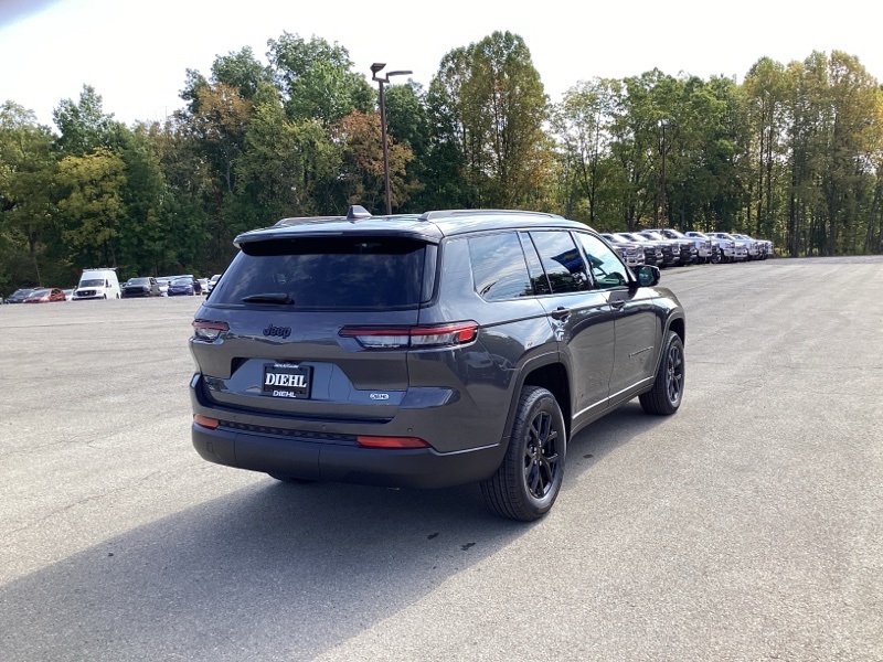 2025 Jeep Grand Cherokee Altitude X photo 2