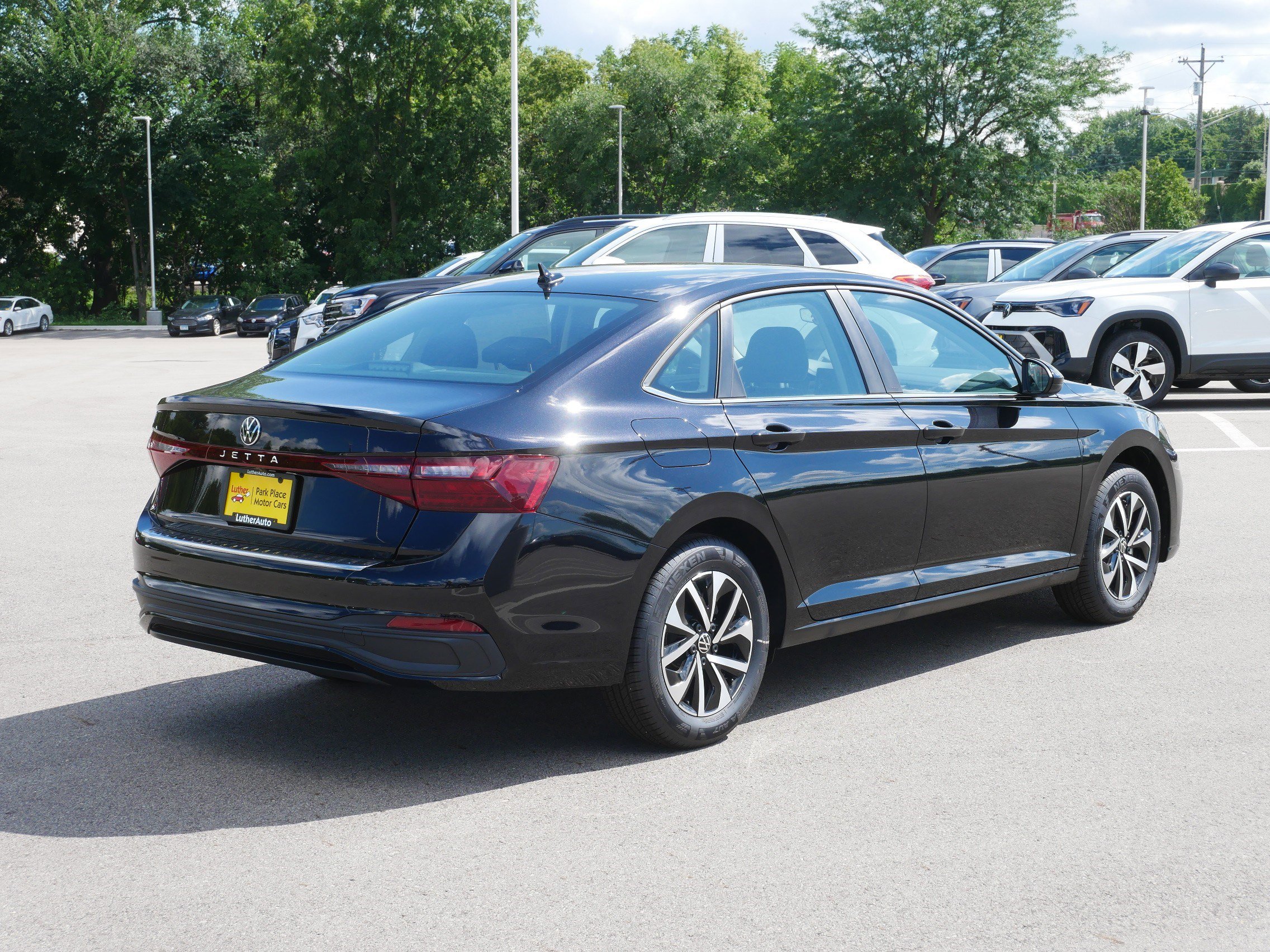 2025 Volkswagen Jetta Sport photo 2