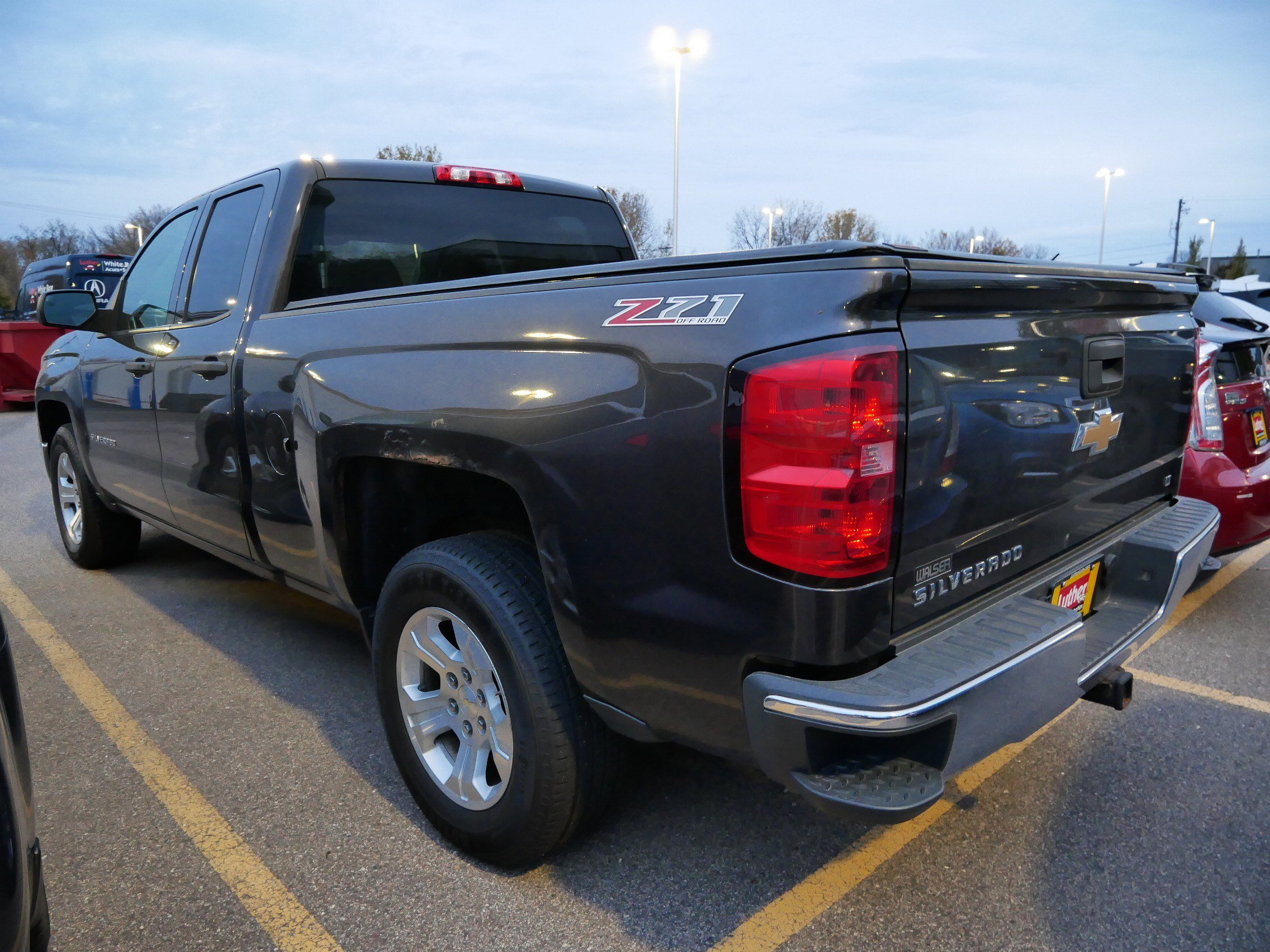 2014 Chevrolet Silverado 1500 LT photo 2