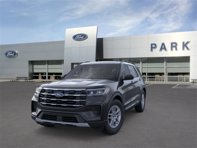 2025 Ford Explorer photo 2