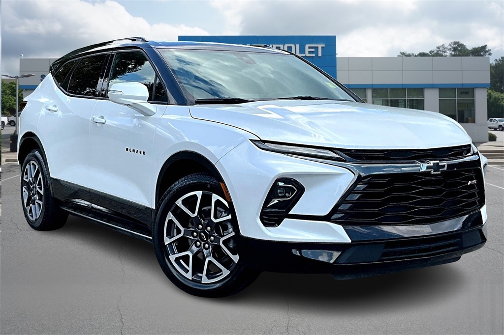 2023 Chevrolet Blazer RS photo 3