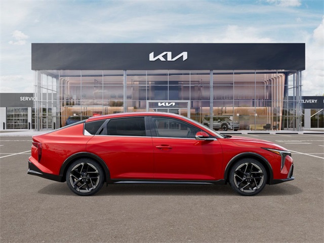2025 Kia K4 GT-Line photo 3