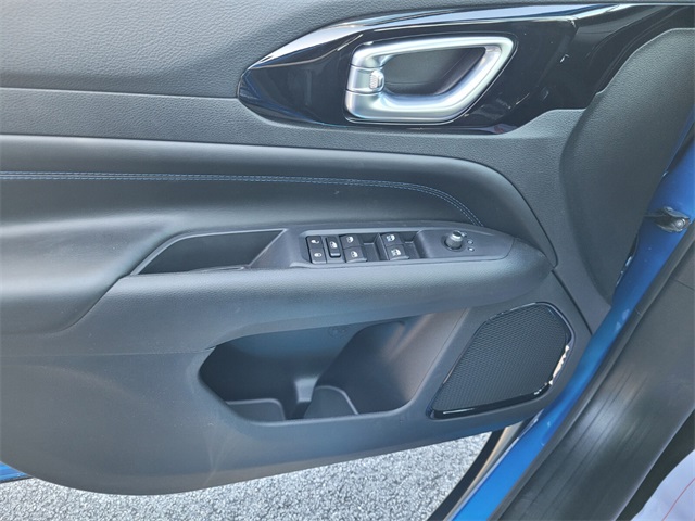 2025 Jeep Compass Latitude photo 14