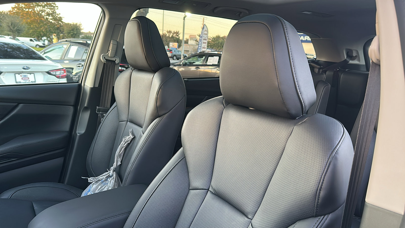 2025 Subaru Ascent Onyx Edition Touring photo 3