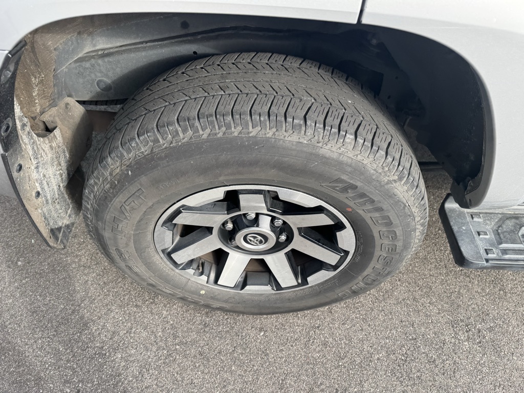 2024 Toyota 4Runner TRD Off-Road photo 7