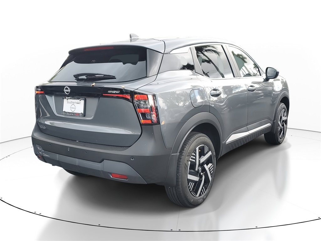 2025 Nissan Kicks SV photo 2