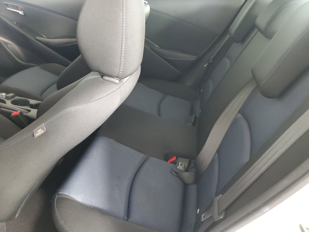 2017 Toyota Yaris iA Base photo 12