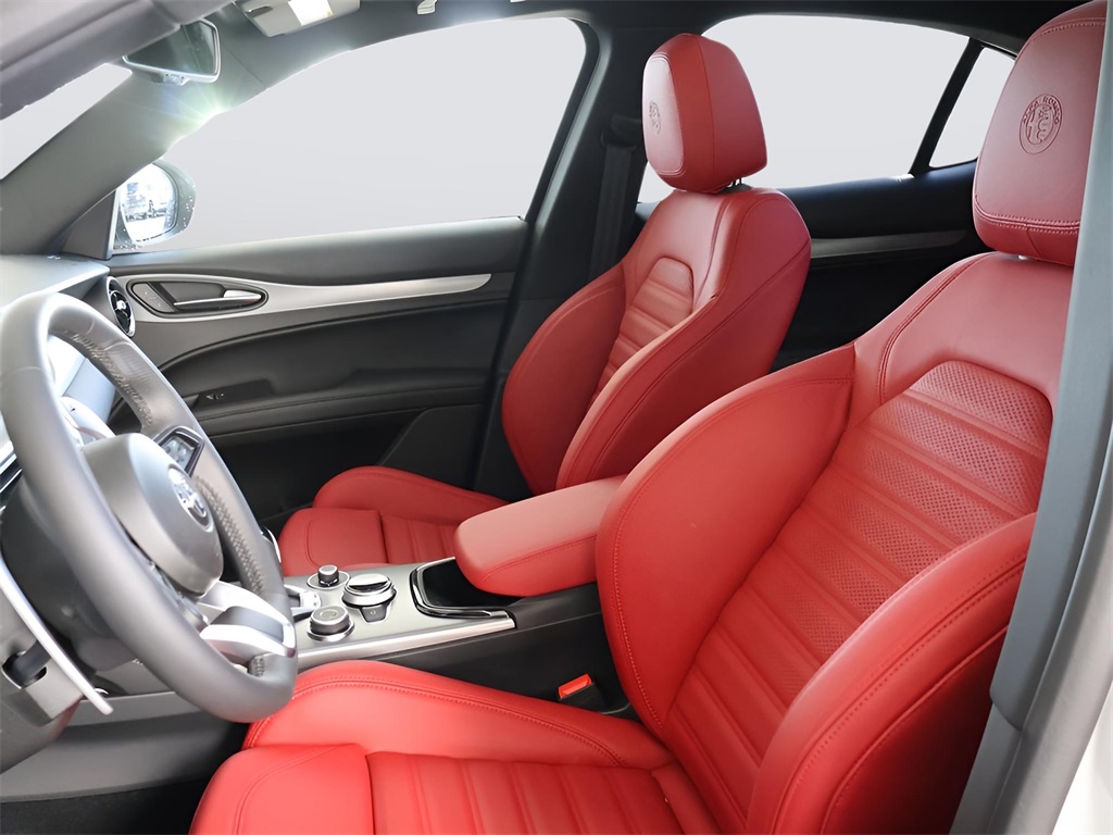 2025 Alfa Romeo Stelvio Sprint Base photo 35