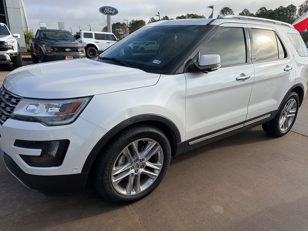 2016 Ford Explorer Limited's photo