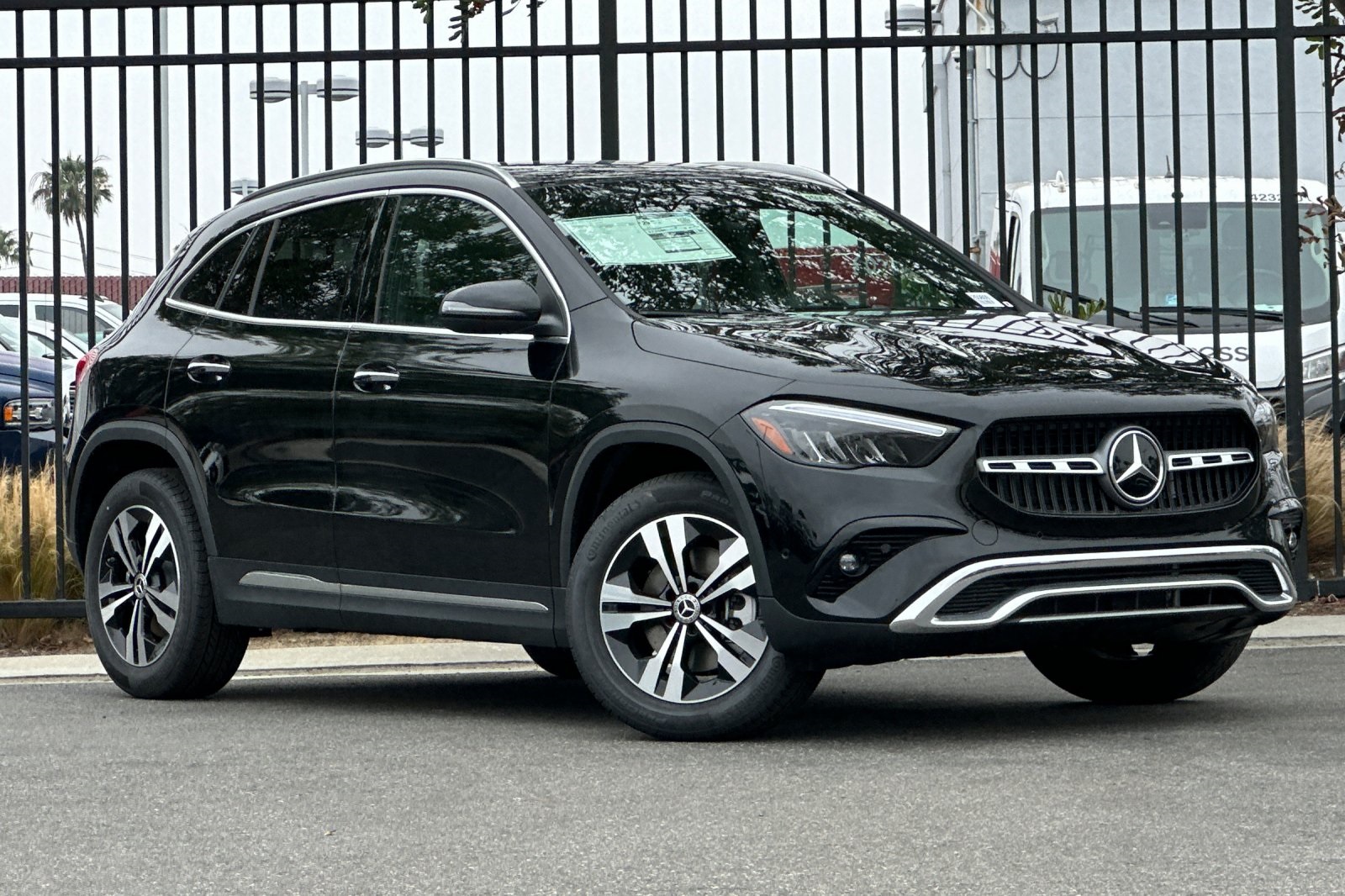 2025 Mercedes Benz GLA 250 photo 2