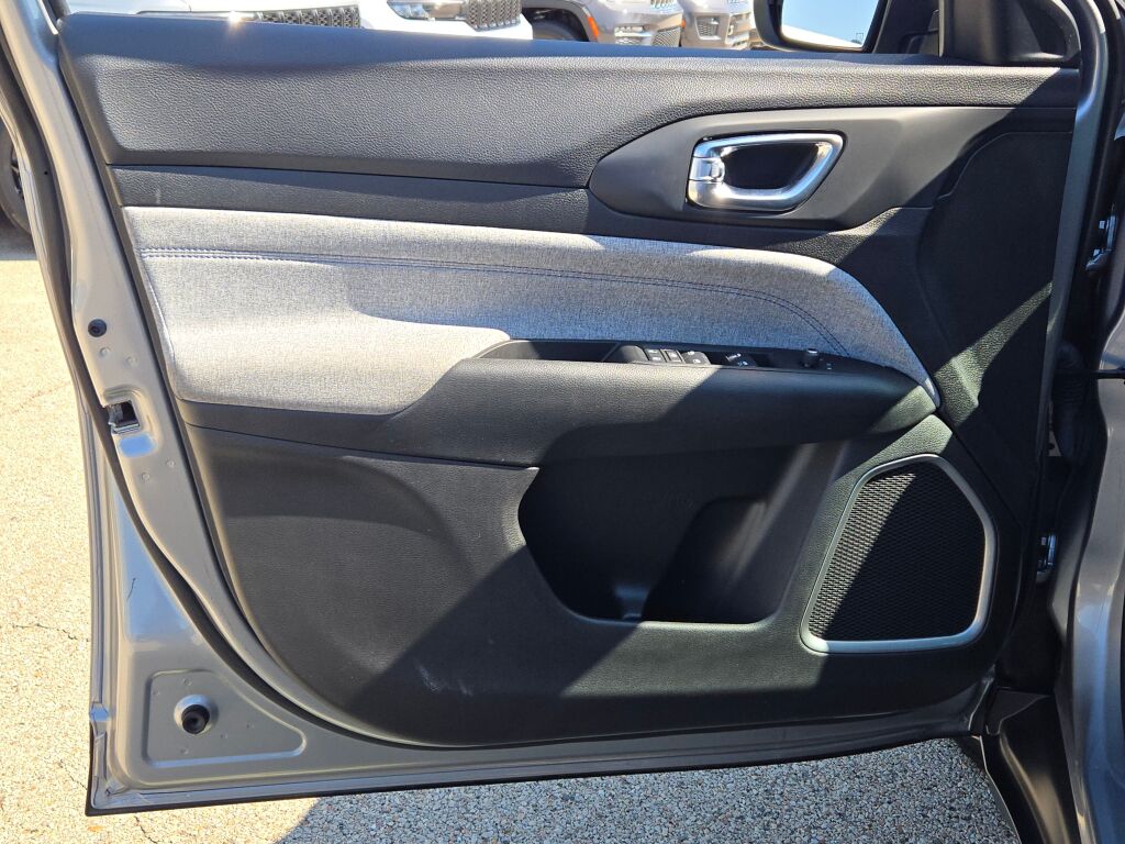 2022 Jeep Compass Latitude photo 16