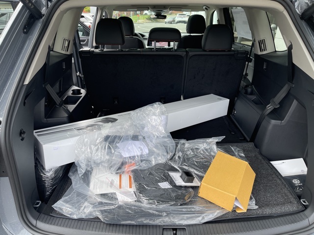 2025 Volkswagen Atlas SE Technology Peak Edition photo 11