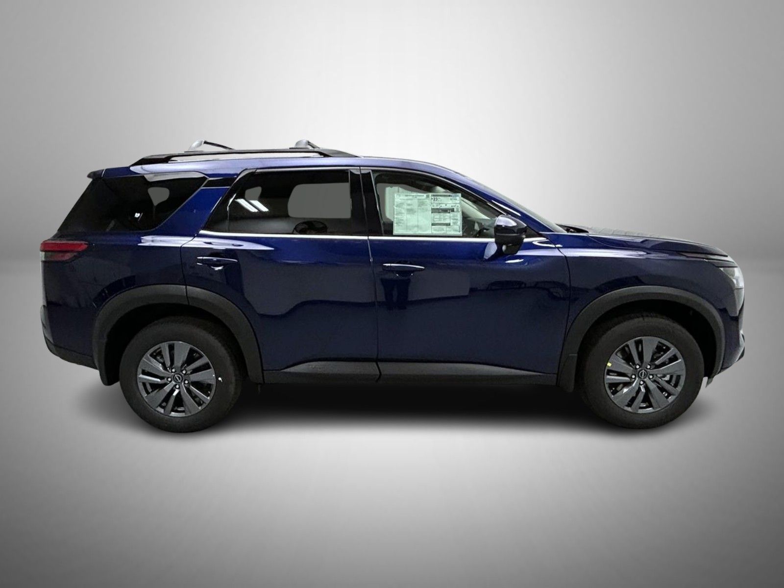 2025 Nissan Pathfinder SV photo 4