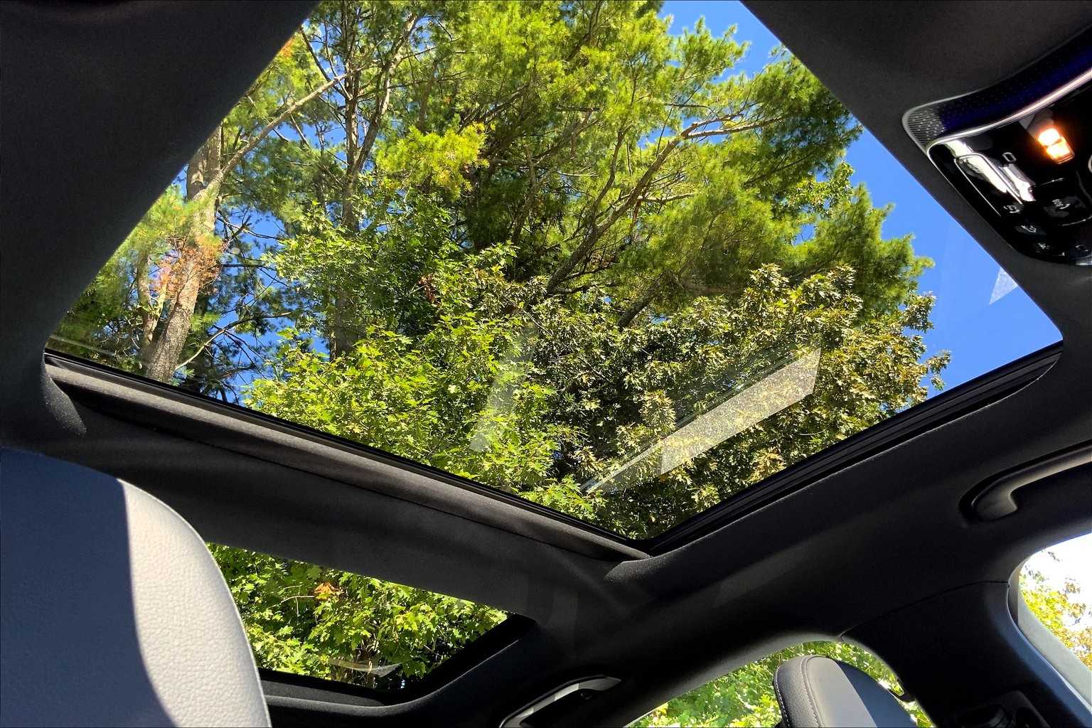 2025 Mercedes Benz C 300 4MATIC photo 13