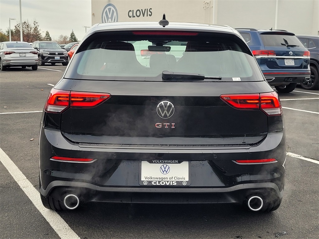 2024 Volkswagen Golf GTI 380 SE photo 4