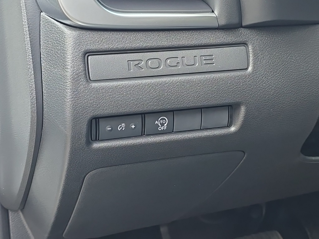 2026 Nissan Rogue S photo 9