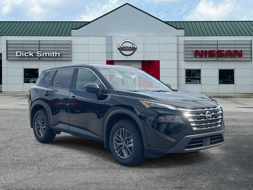 2025 Nissan Rogue S's photo