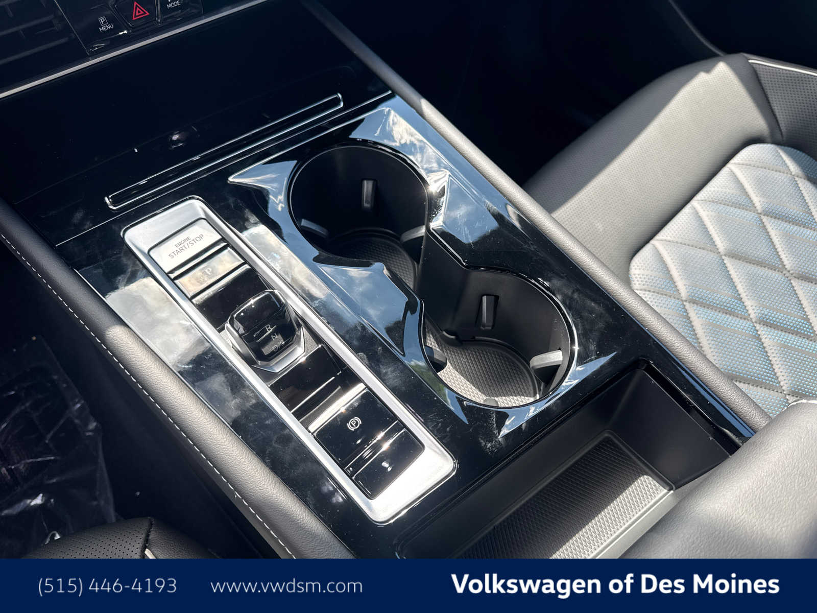 2025 Volkswagen Atlas Cross Sport SEL Premium R-Line photo 15