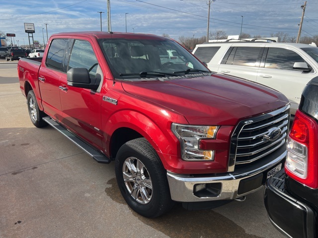 2015 Ford F-150 XLT's photo