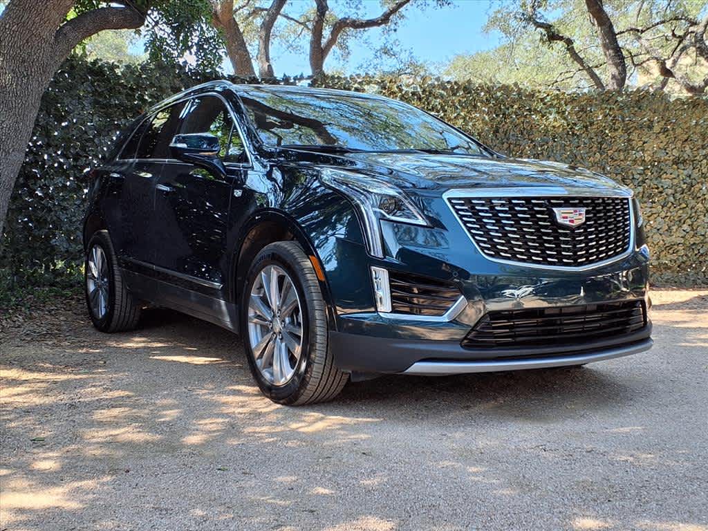 2024 Cadillac XT5 Premium Luxury photo 3