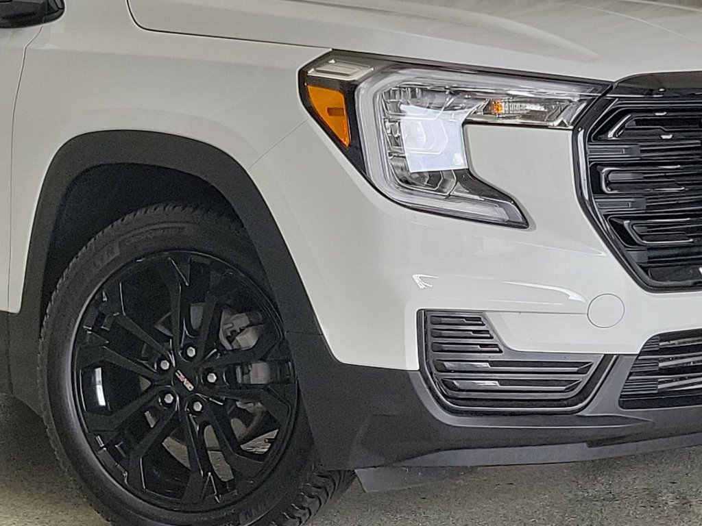 2022 Gmc Terrain SLE photo 3