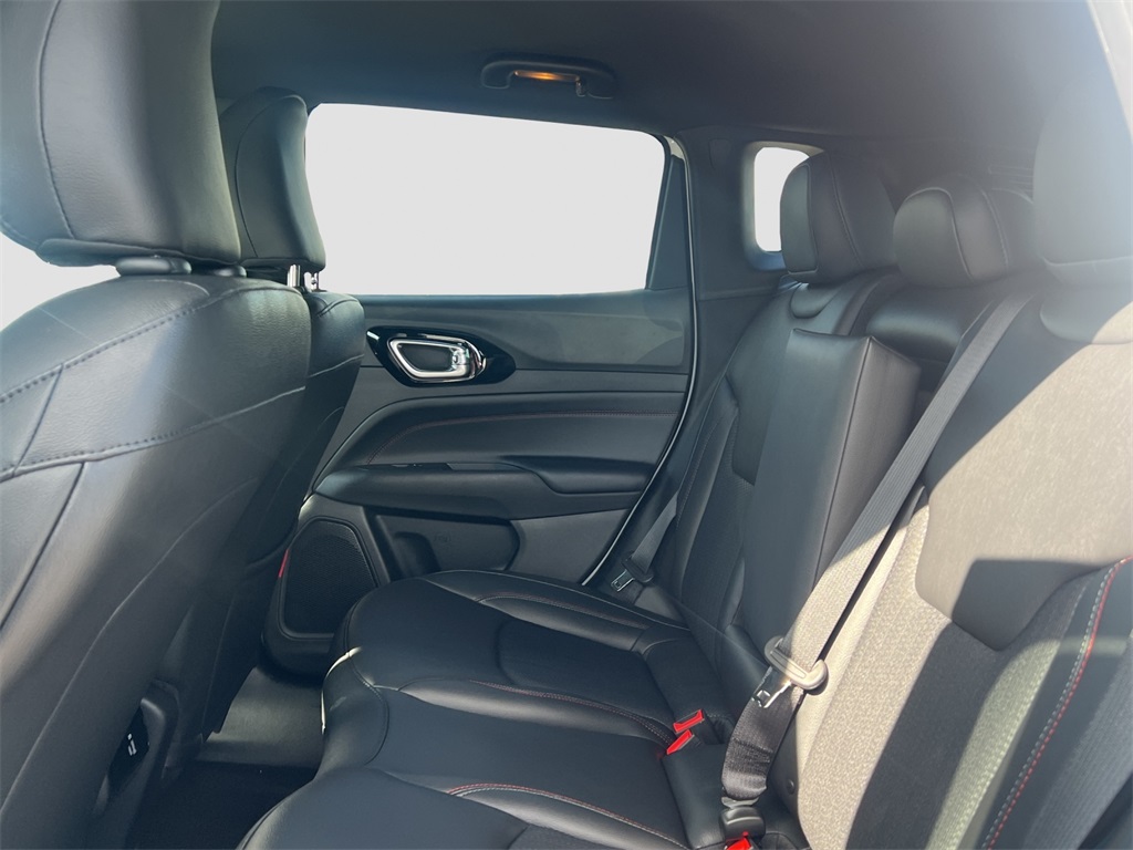 2026 Jeep Compass Trailhawk photo 12
