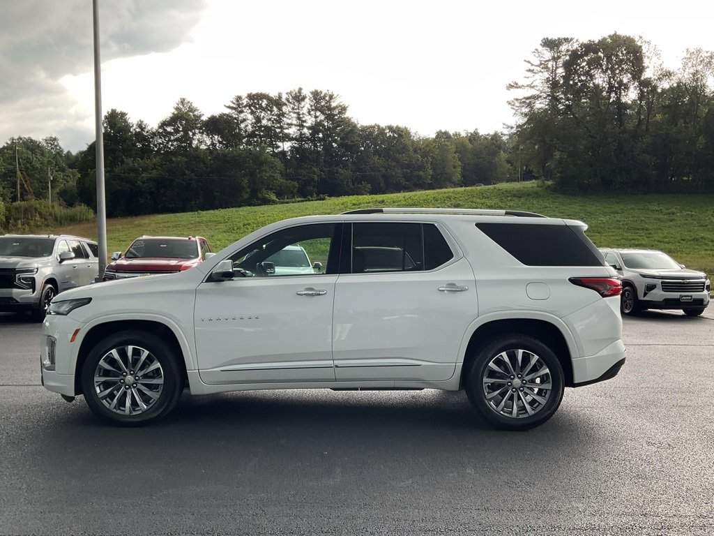 2023 Chevrolet Traverse Premier photo 17
